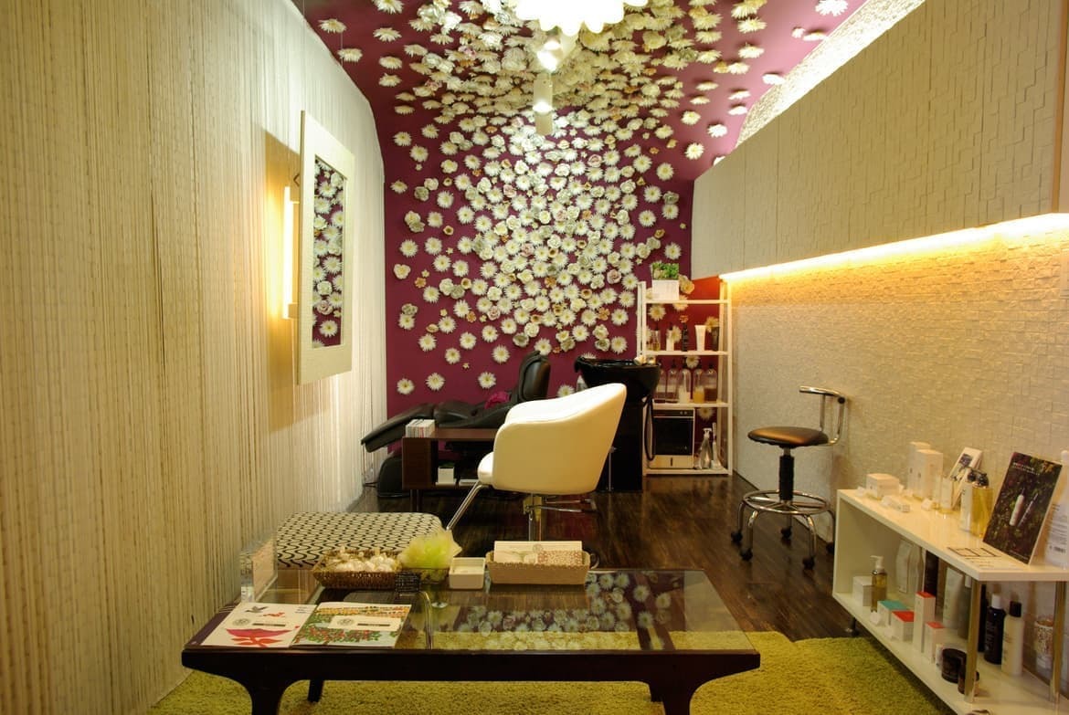 新高円寺駅より徒歩3分 女性限定サロン Juno Hair Make Relaxation